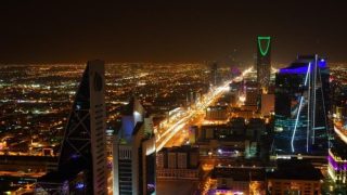 أقرب مطعم من موقعي